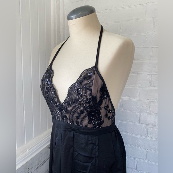 Hello Molly maxi dress - Picture 2 of 4